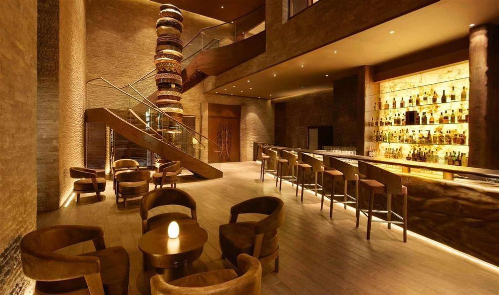 索菲特迪拜棕榈公寓酒店 餐厅 照片 The bar at the Concourse